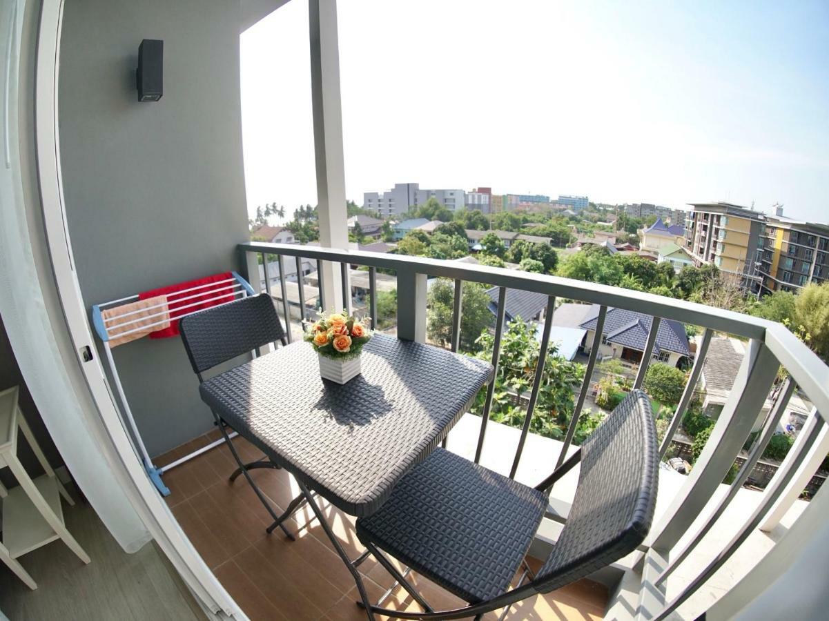 Apartamento The Patio Bangsaen Exterior foto